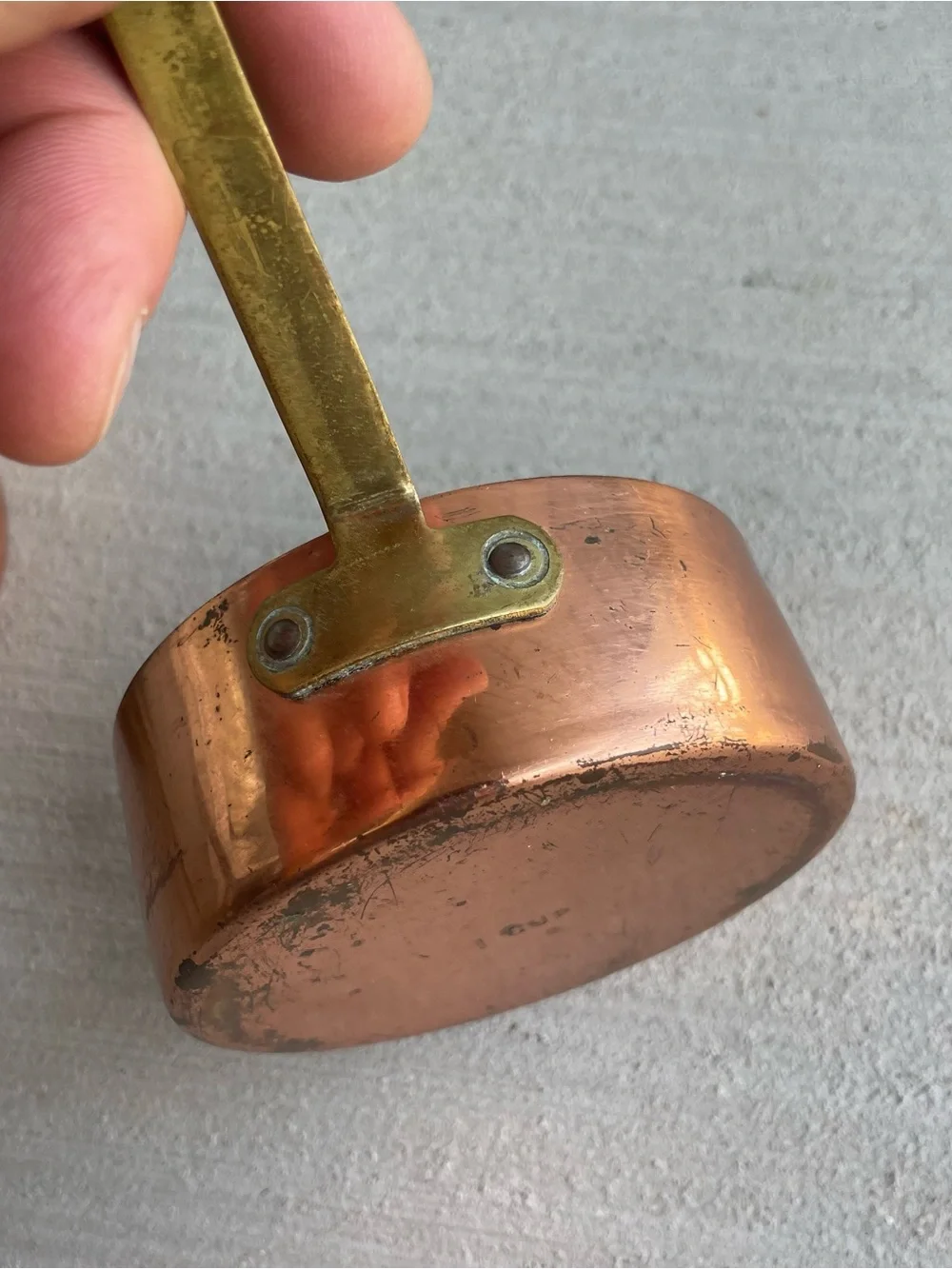 Set Of 4 Vintage Copper & Brass Handle Measuring Cups Nesting Pouring